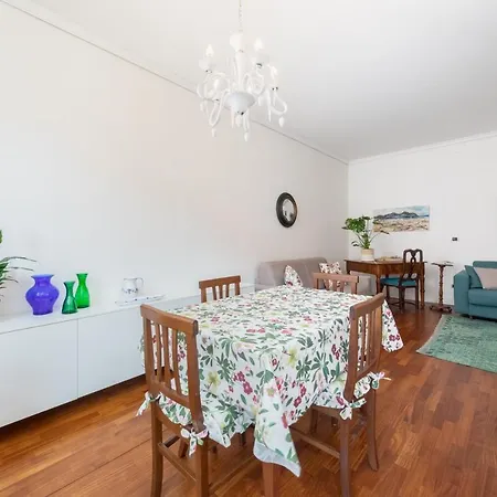 Colombina With Canal View דירה *