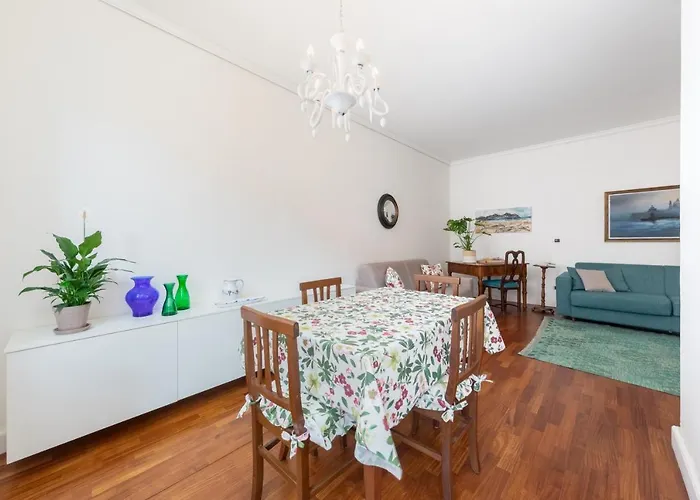 Colombina With Canal View Appartement *