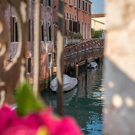 Colombina With Canal View * Venedik